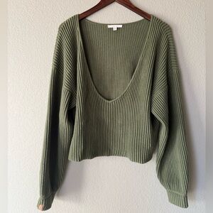 LUNYA cozy green sweater